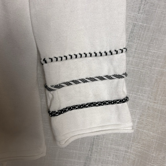 Habitat sweater,women,PTP 19.5” white cotton  pull over,v neck,trim,EC - Picture 4 of 13